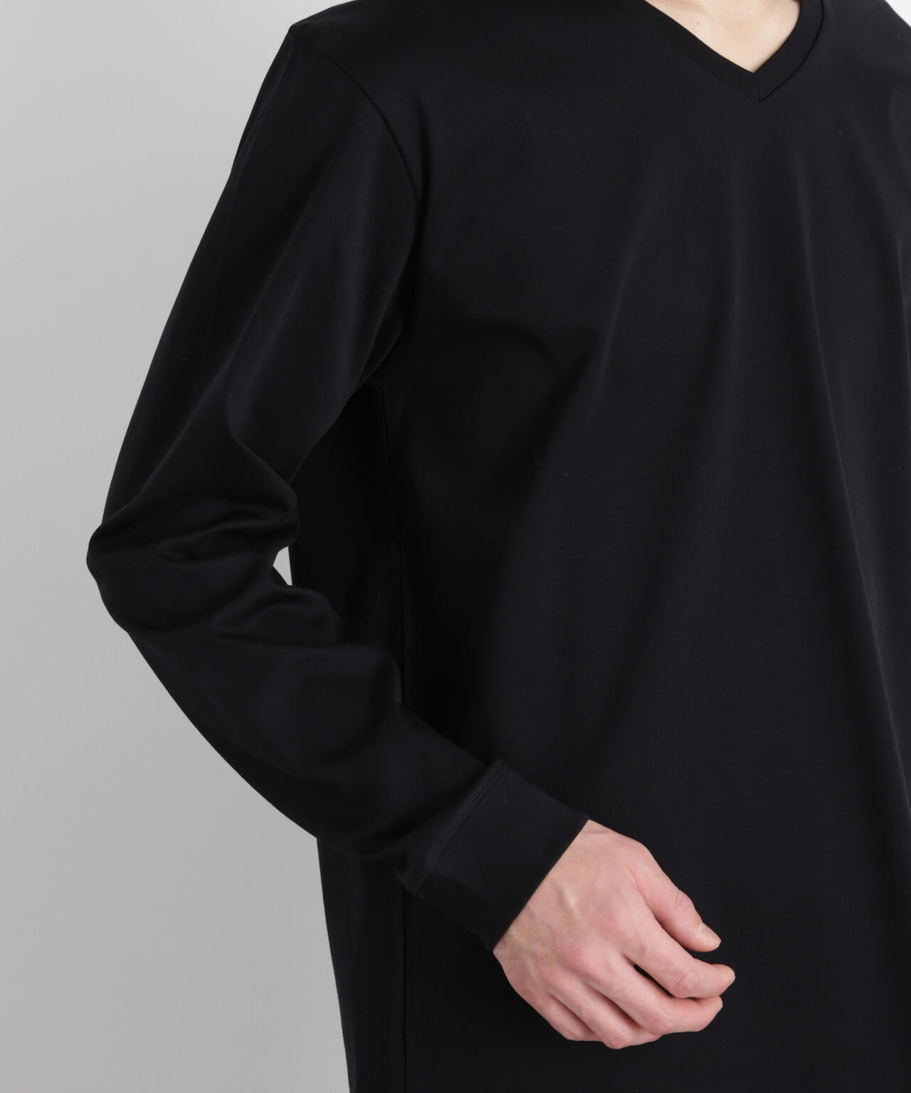 アンチスメルVネックTシャツ 長袖 6726123202