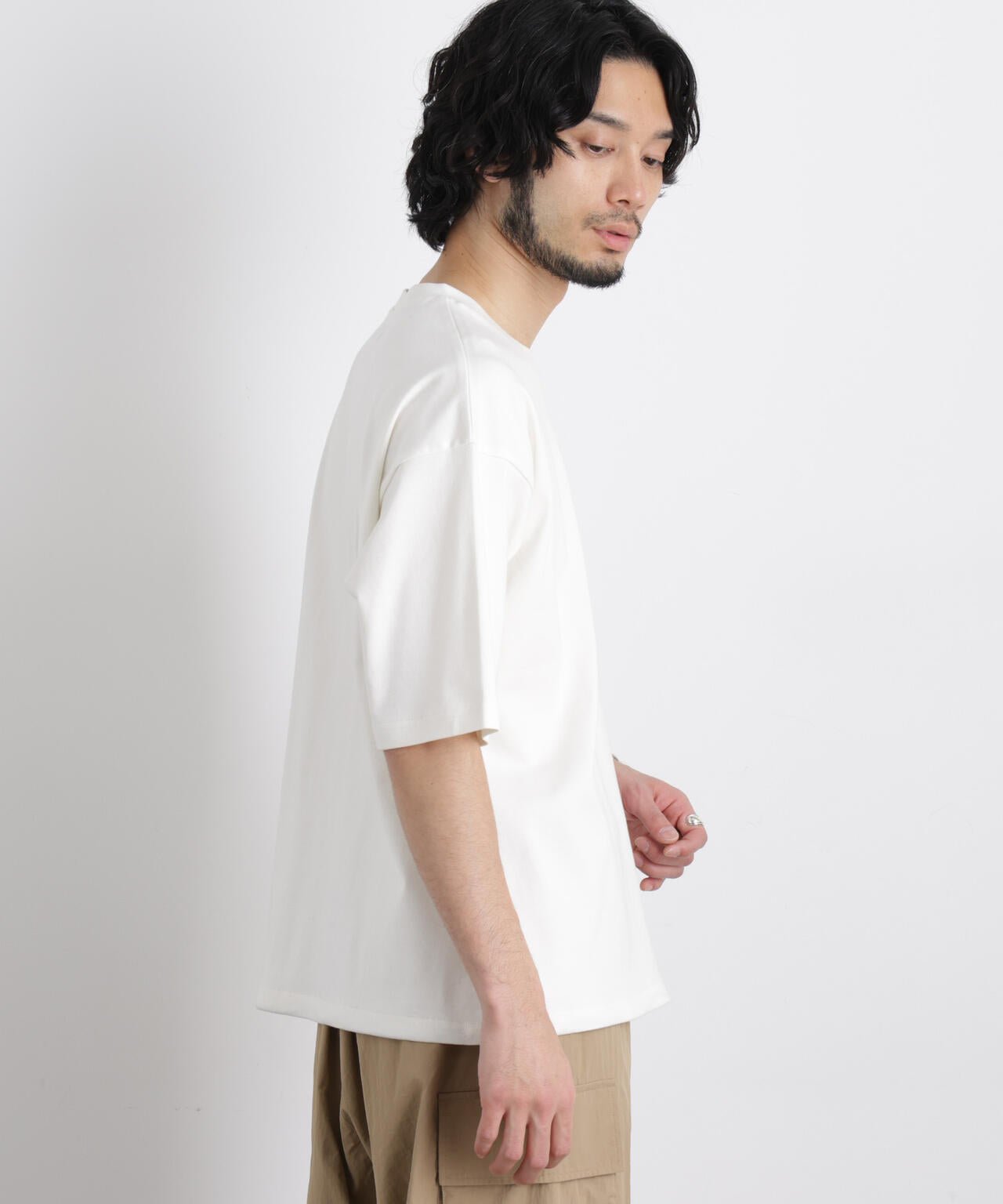 新品タグ付き♫ノップドゥノッド　半袖ワイドシャツ　刺繍　ホワイト　ゆったり ワイドダンボール Tシャツ 半袖