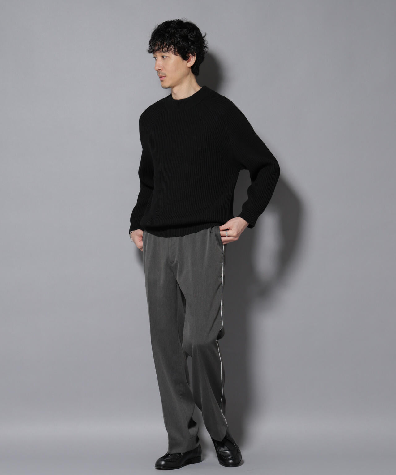 ウォーム側章ストレートスラックス