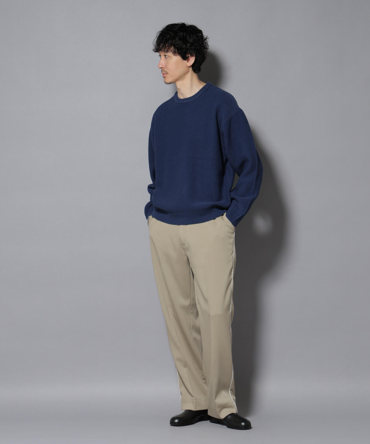 ウォーム側章ストレートスラックス 6726127201