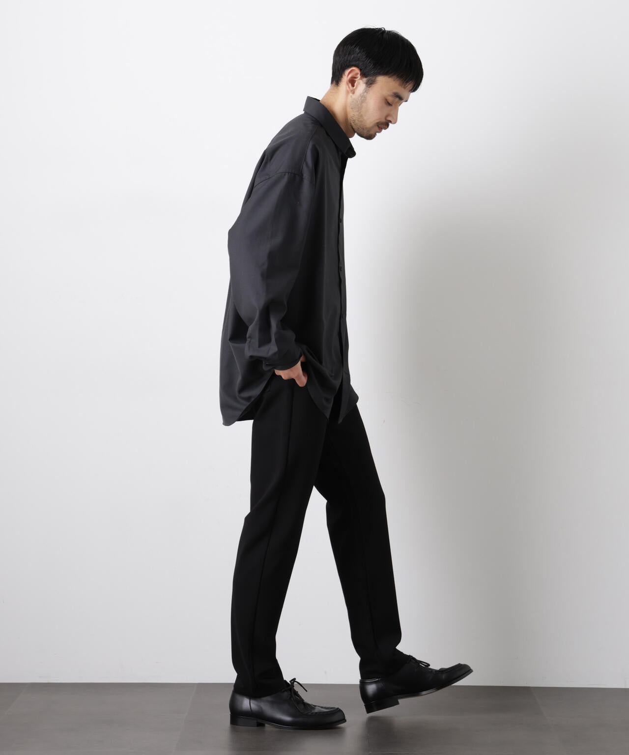 ストレッチ5Pテーパードパンツ