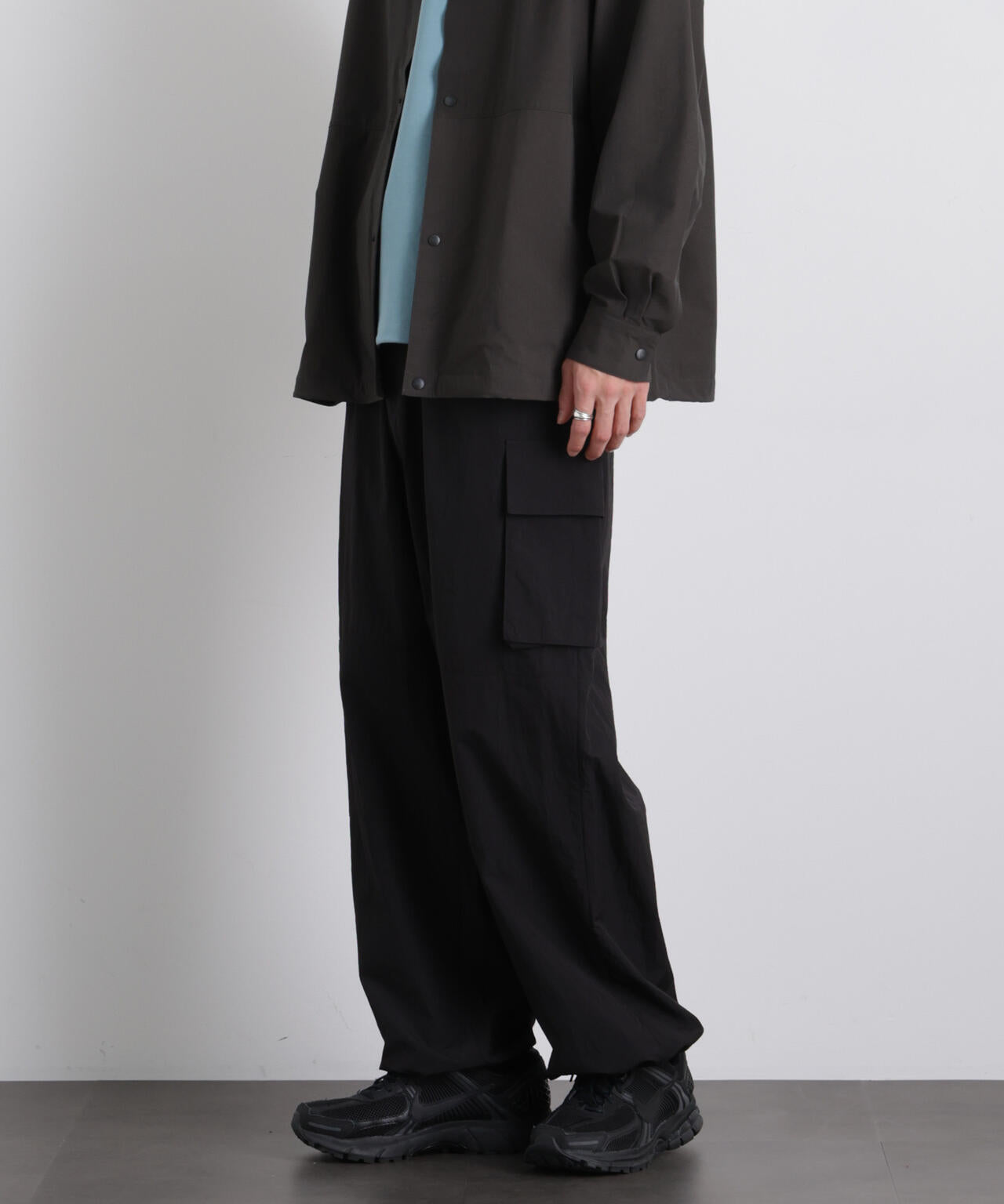 ナイロンリラックスカーゴパンツ