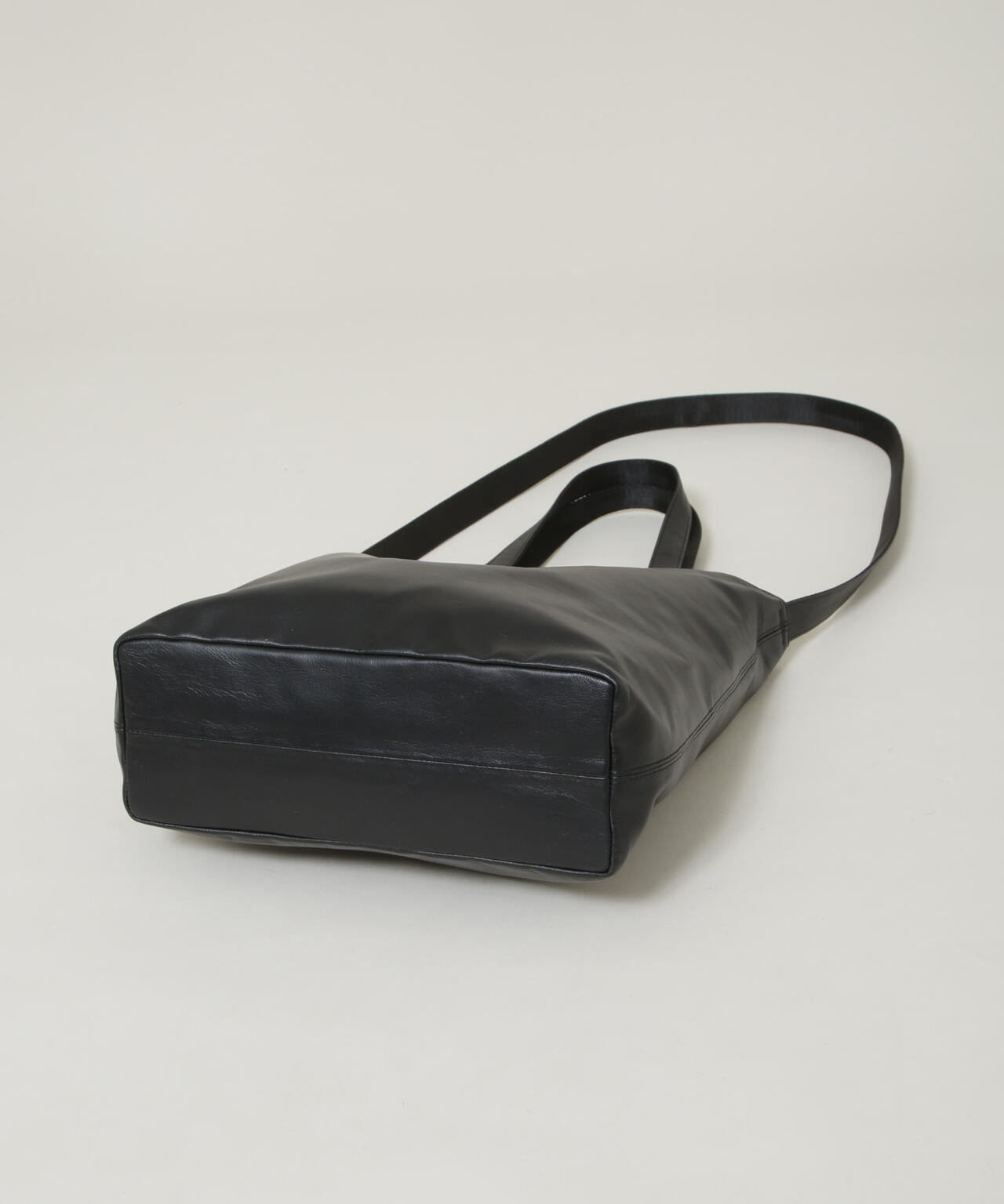 美品 ナノユニバース トートバッグ ロゴ レザー ブラック 黒 ブラック 2wa 2WAY レザートートバッグ