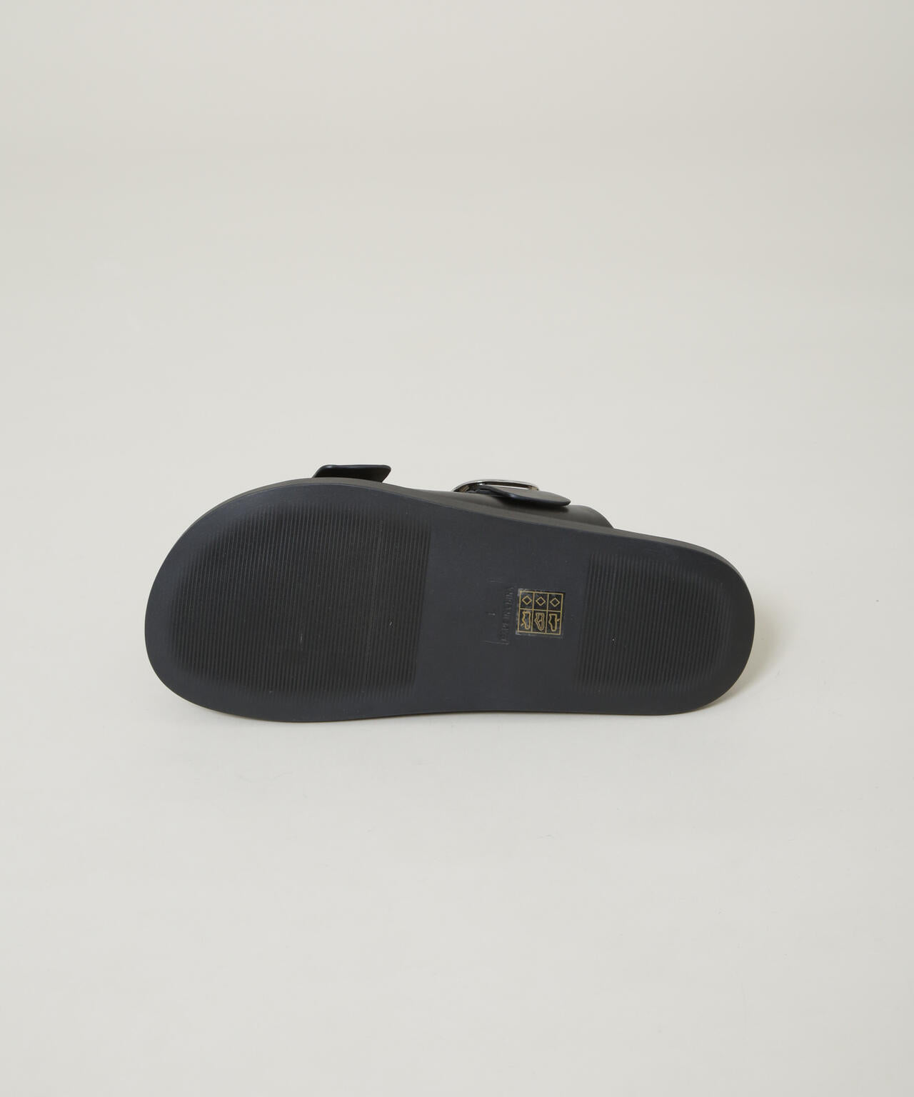 ビッグバックルサンダル 6726135202