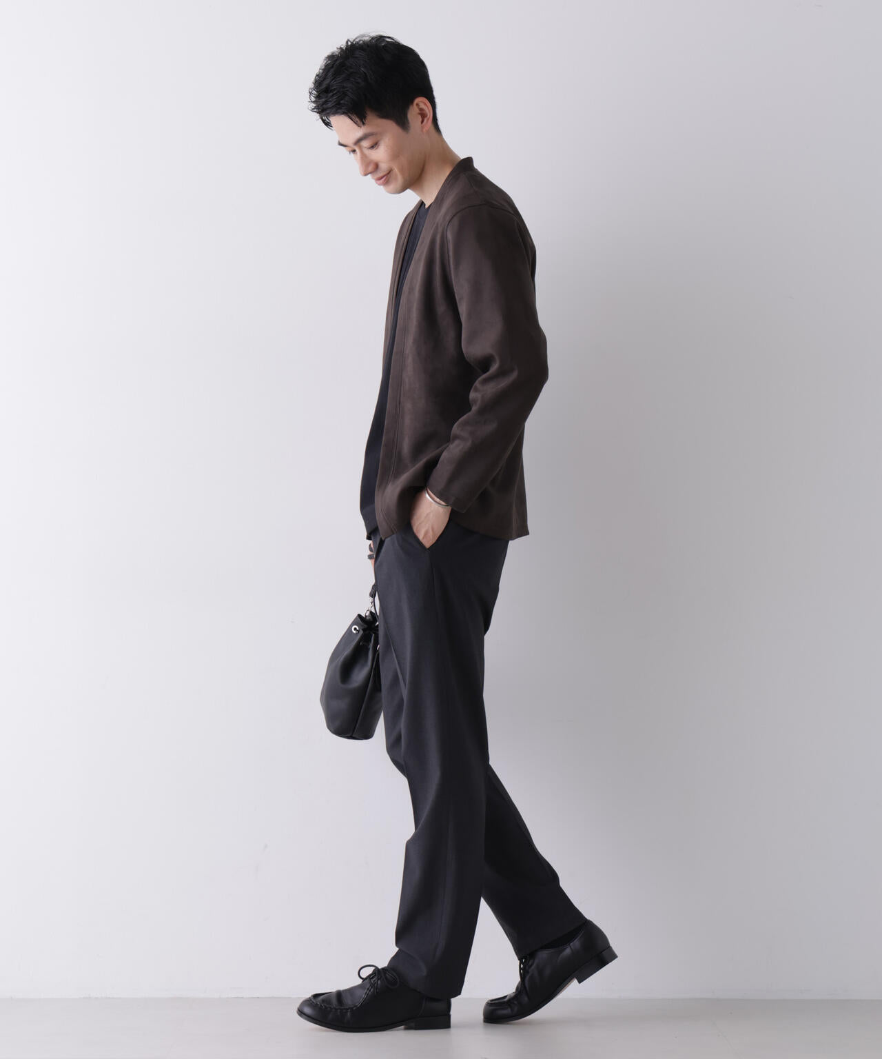 ALWAYS タイトテーパード スラックス 6726227201