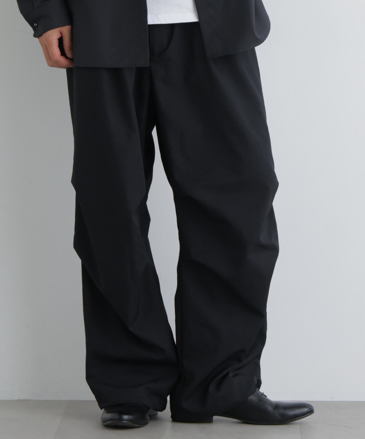 180cm　B:89 W:70 H:91 着用サイズ：L