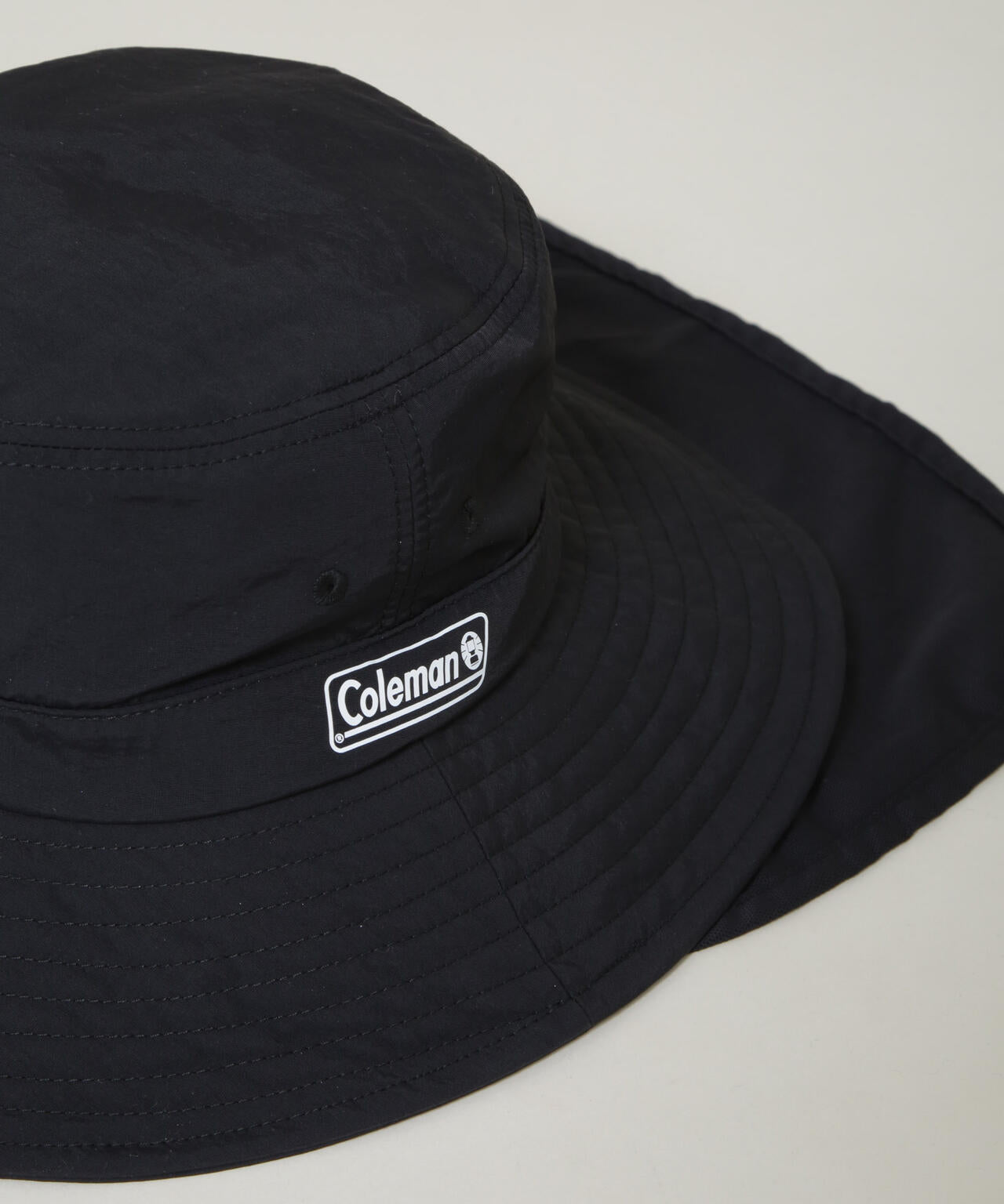 Coleman/タフタシェード付き アドベンチャーハット DARKROOM 6726239142