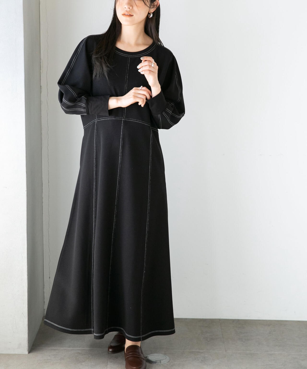 LB.04/WEB限定 配色ステッチ袖ボリュームワンピース【低身長サイズ有】 6733119318