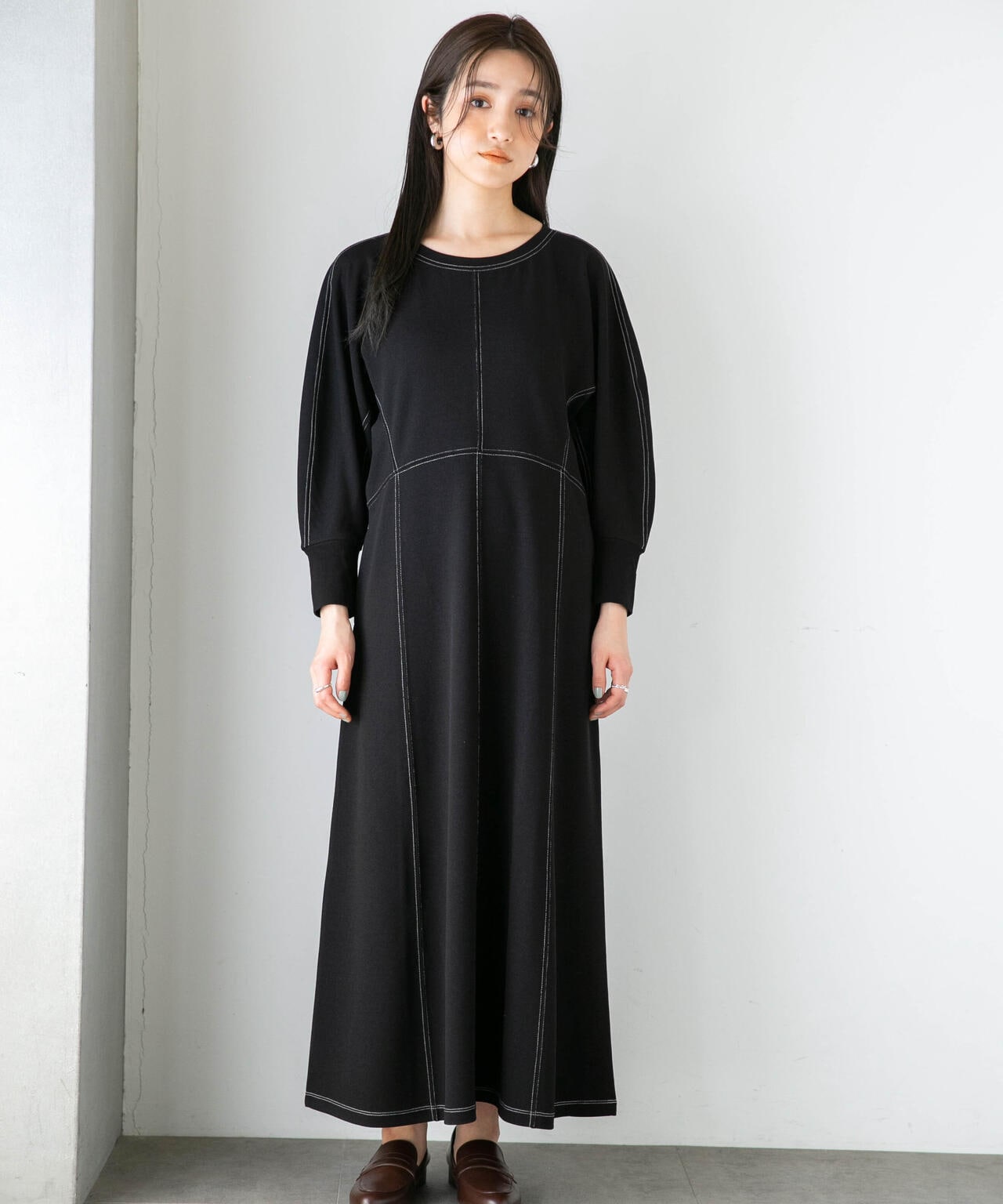 LB.04/WEB限定 配色ステッチ袖ボリュームワンピース【低身長サイズ有】 6733119318