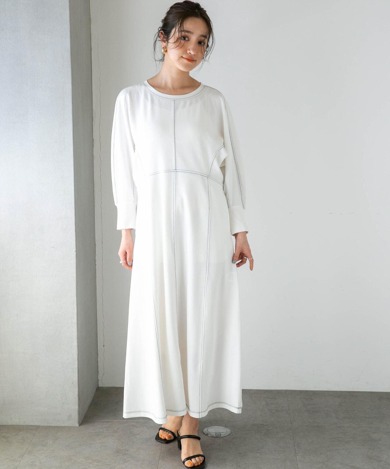 LB.04/WEB限定 配色ステッチ袖ボリュームワンピース【低身長サイズ有】 6733119318