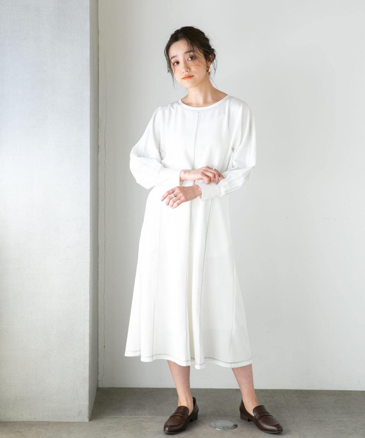 LB.04/WEB限定 配色ステッチ袖ボリュームワンピース【低身長サイズ有】 6733119318