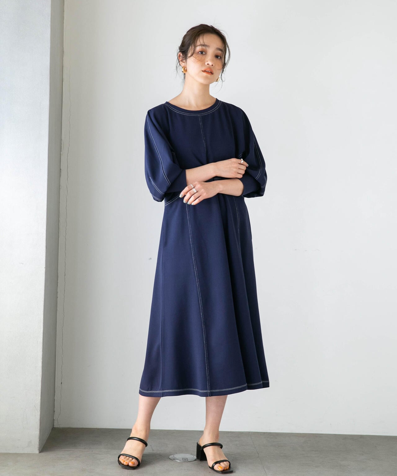 LB.04/WEB限定 配色ステッチ袖ボリュームワンピース【低身長サイズ有】 6733119318