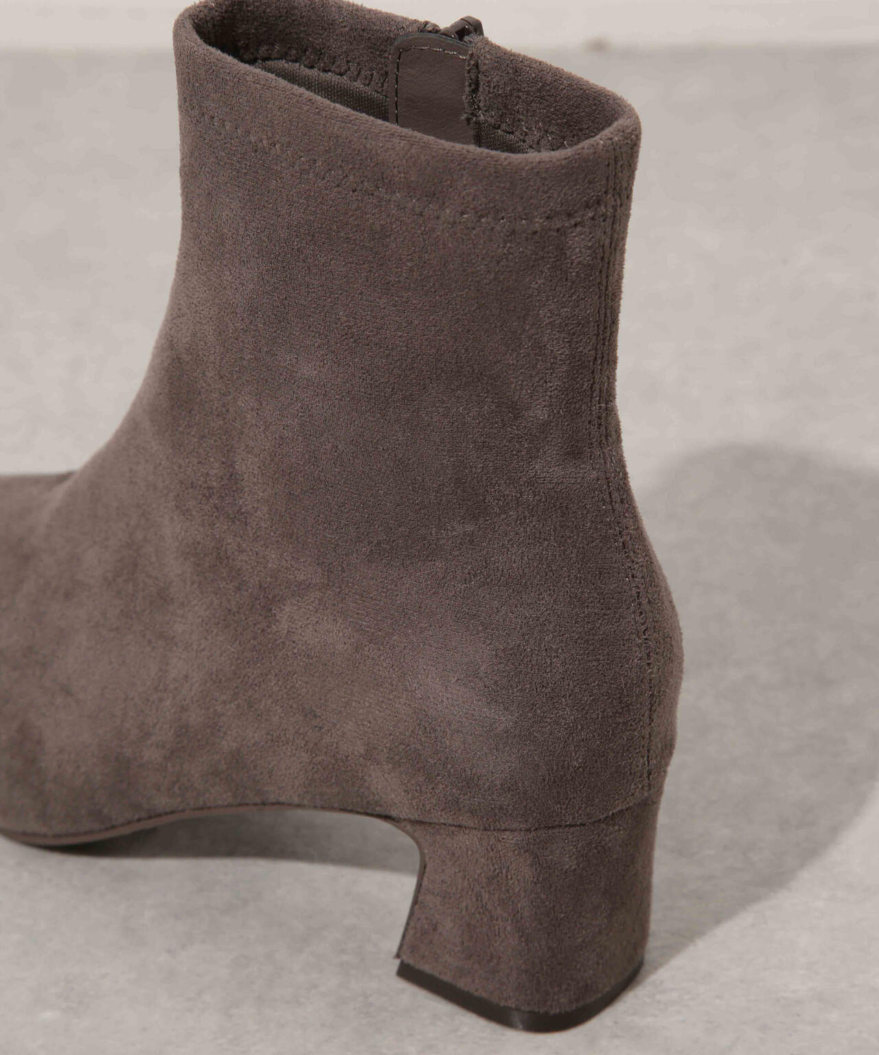 ストレッチフェイクスエードヒールショートブーツ