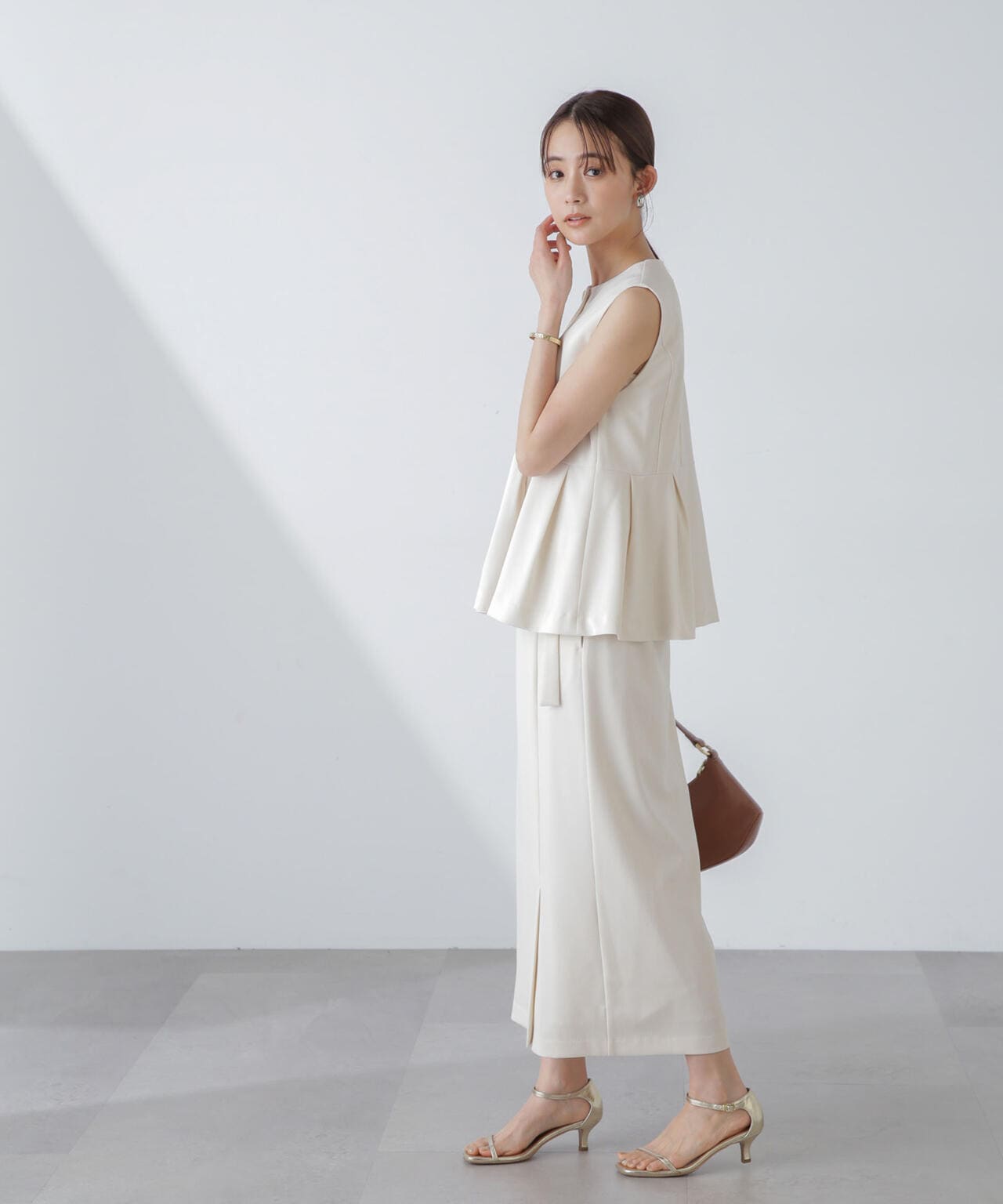 多機能素材ペプラムジレ(セットアップ可） 6734116306