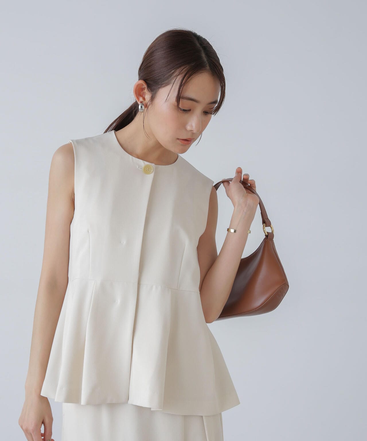 多機能素材ペプラムジレ(セットアップ可） 6734116306