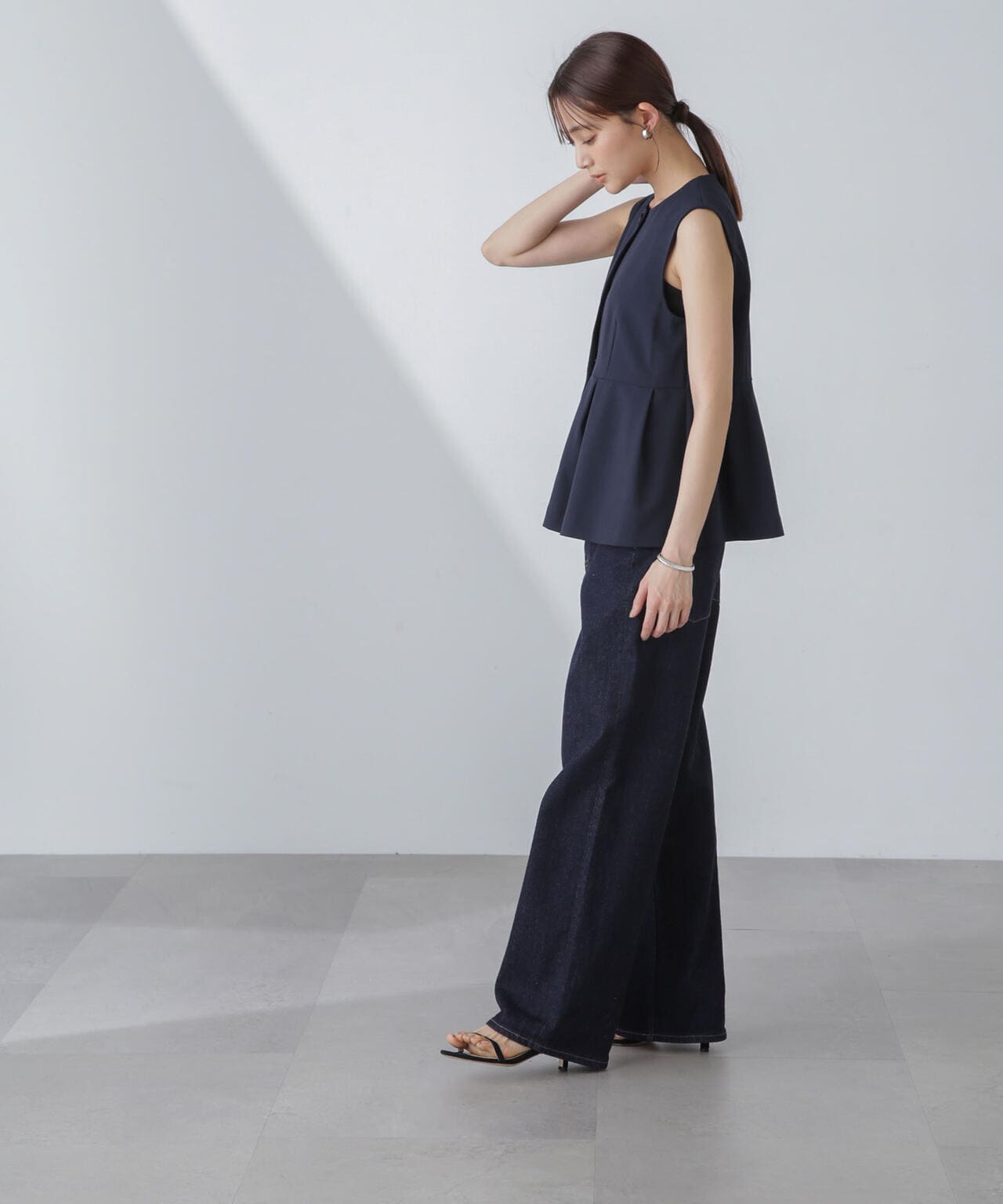 多機能素材ペプラムジレ(セットアップ可） 6734116306