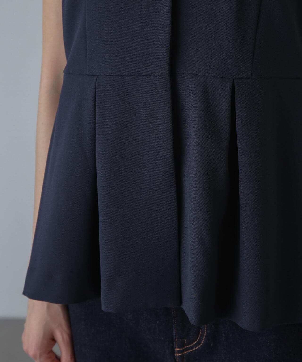 多機能素材ペプラムジレ(セットアップ可） 6734116306