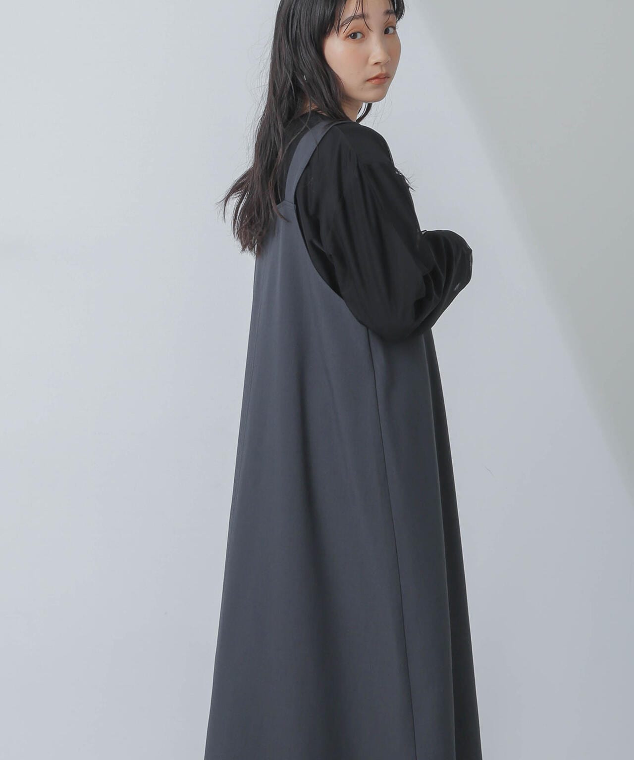 yuni ユニ　ベルト付き　ラップワンピース　リネン　チャコール グレー yuni ユニ ベルト付き ラップワンピース リネン チャコール