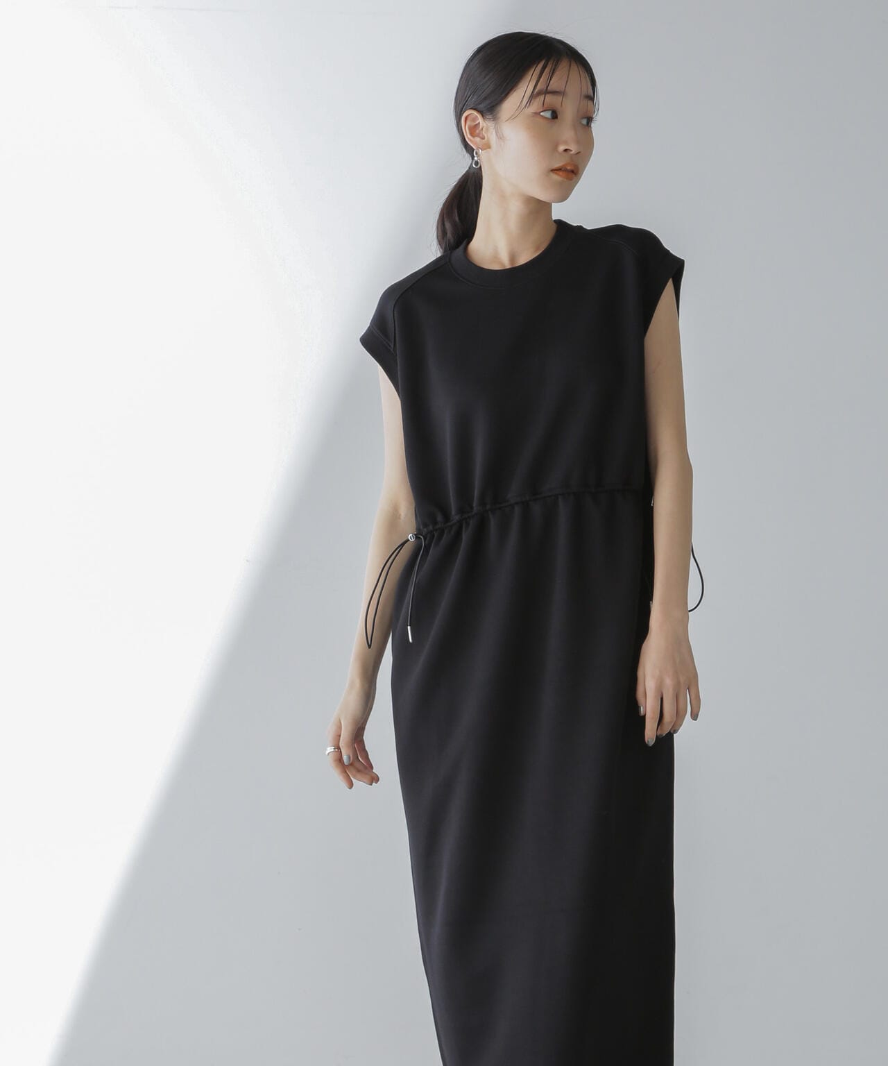 フロントドロストフレンチスリーブワンピース 6734119331