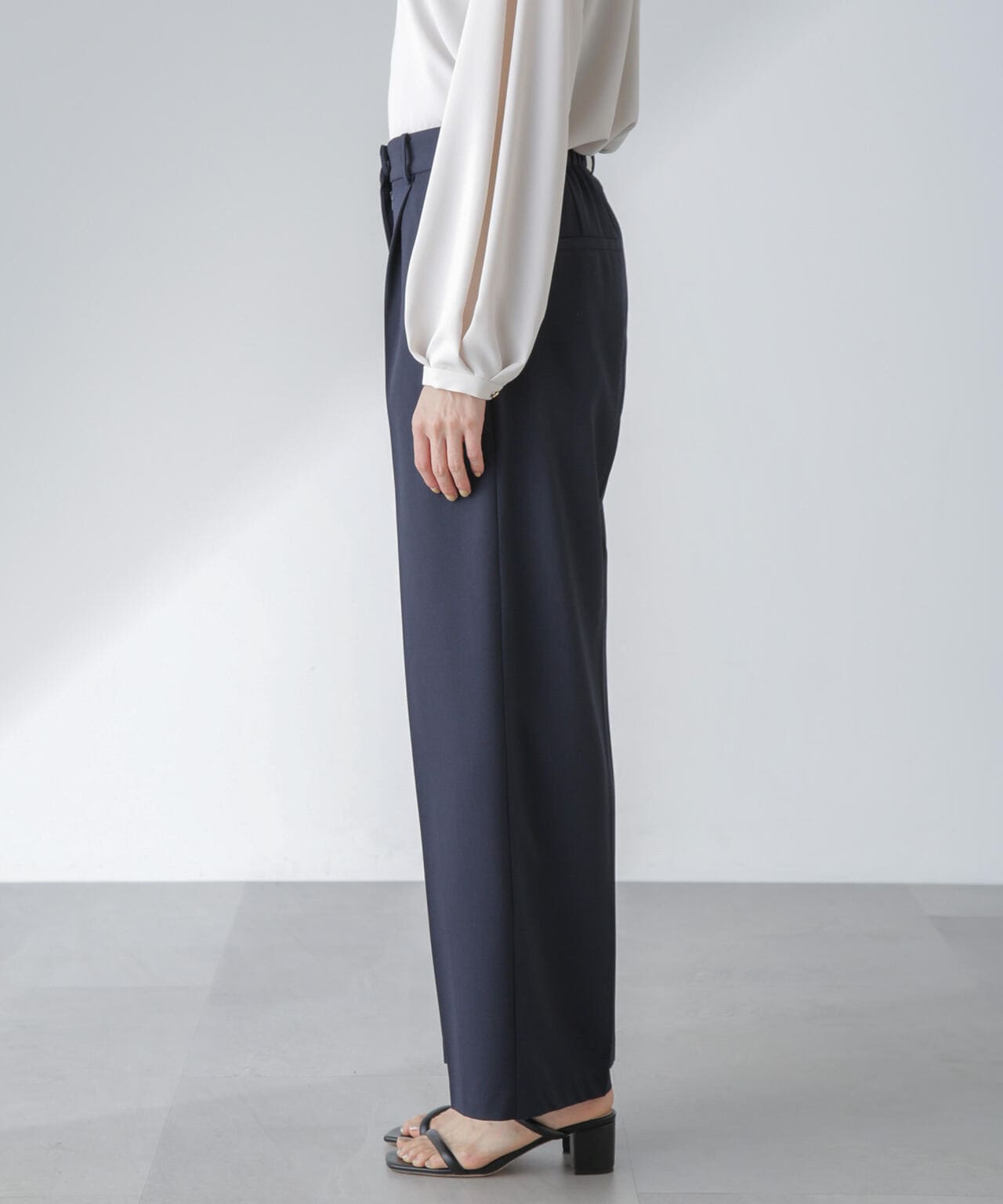 美品 ナノユニバース パンツスーツ セットアップ ノーカラー 洗える ネイビー 美品 ナノユニバース パンツスーツ セットアップ ノーカラー