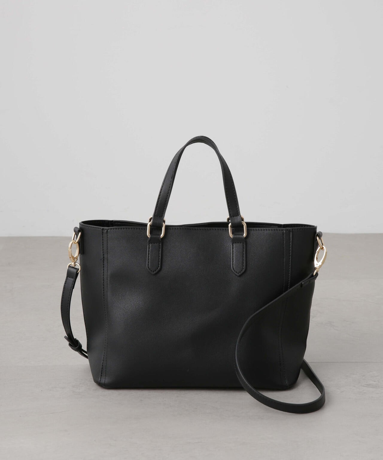 美品 ナノユニバース トートバッグ ロゴ レザー ブラック 黒 A4