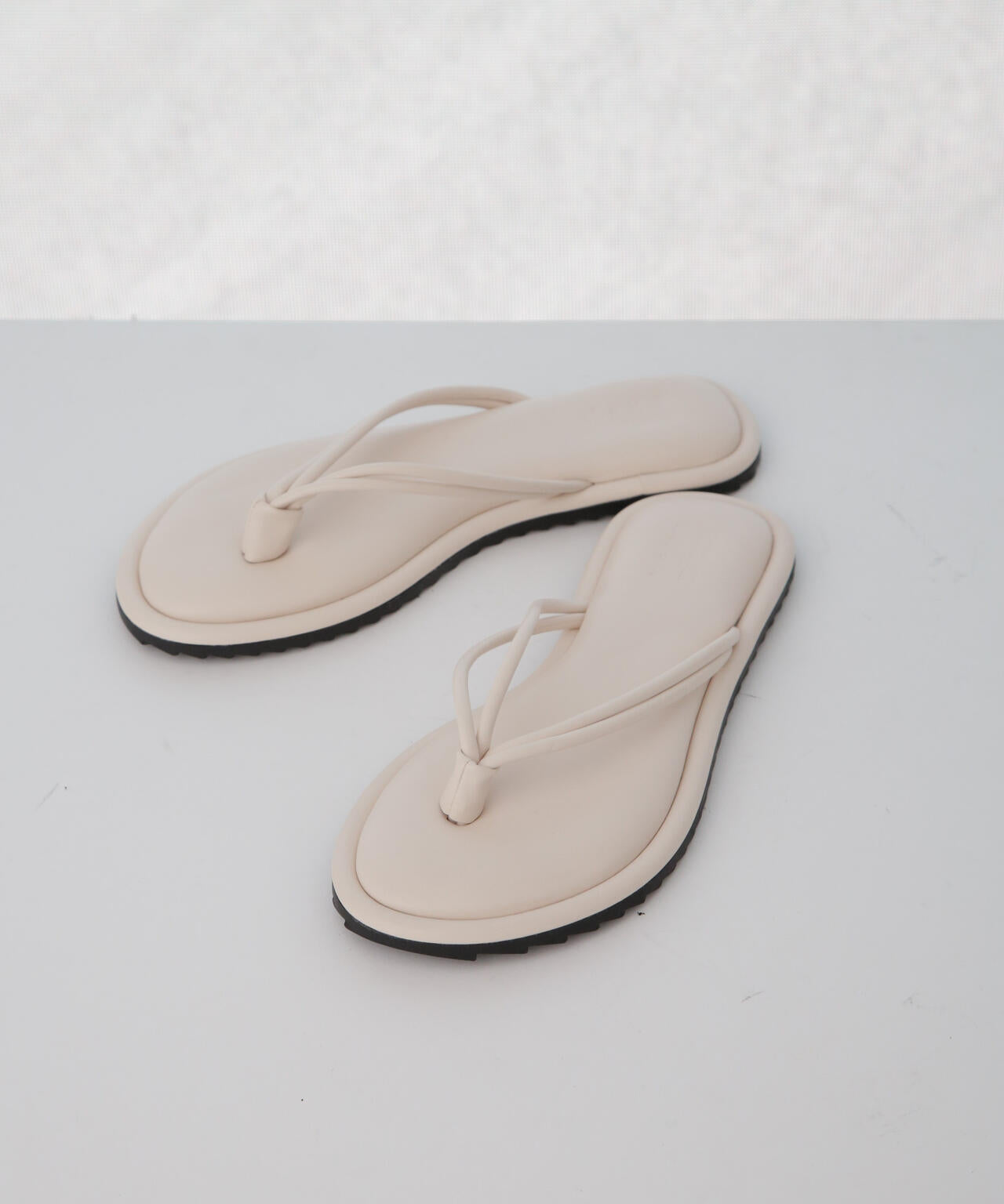 ソフトフラットトングサンダル 6734135304
