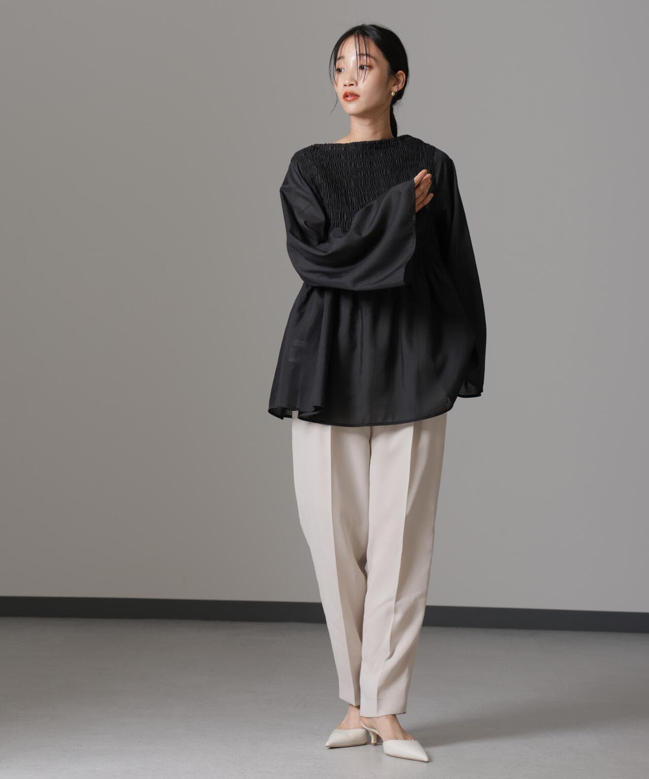 新品！UNITED ARROWS ジャカードシャーリングフレアスリーブブラウス 新品！UNITED ARROWS ジャカードシャーリングフレアスリーブブラウス