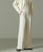 ライトベージュ