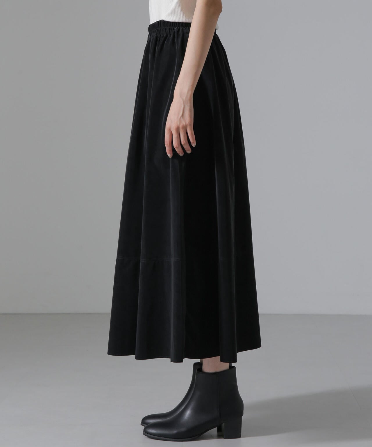 ピーチフェイクレザーボリュームスカート(セットアップ可) 6734230310