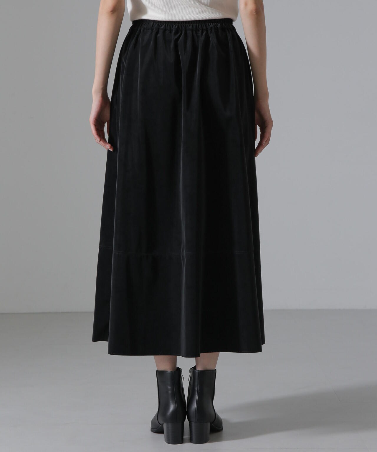 ピーチフェイクレザーボリュームスカート(セットアップ可) 6734230310