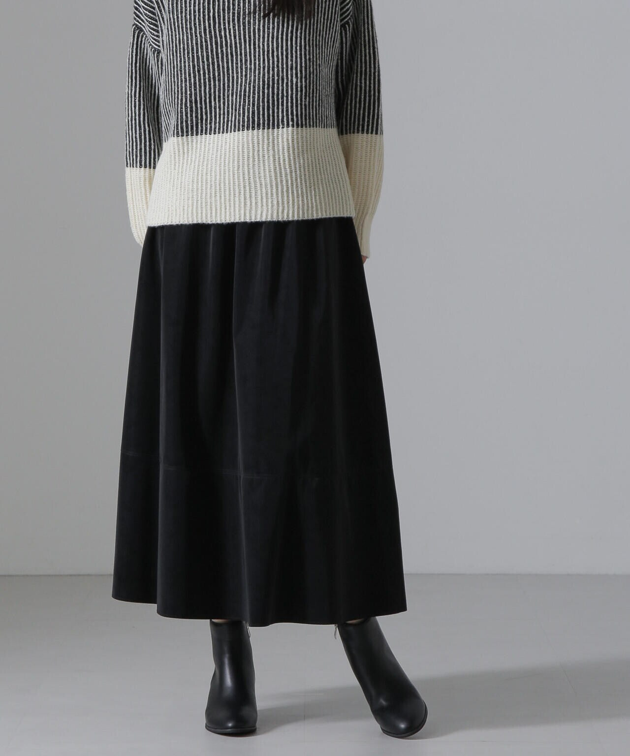 ピーチフェイクレザーボリュームスカート(セットアップ可) 6734230310