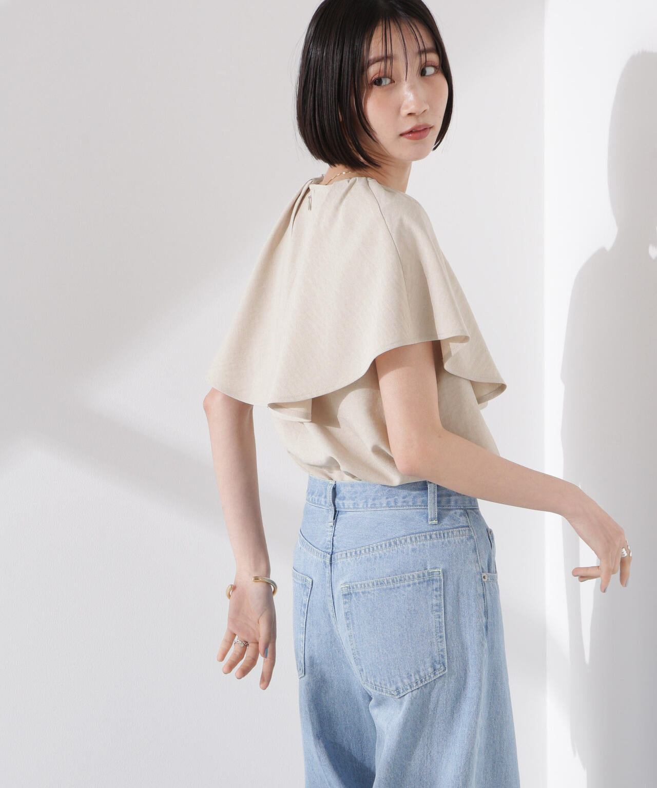 フレアスリーブ デザイン ブラウス