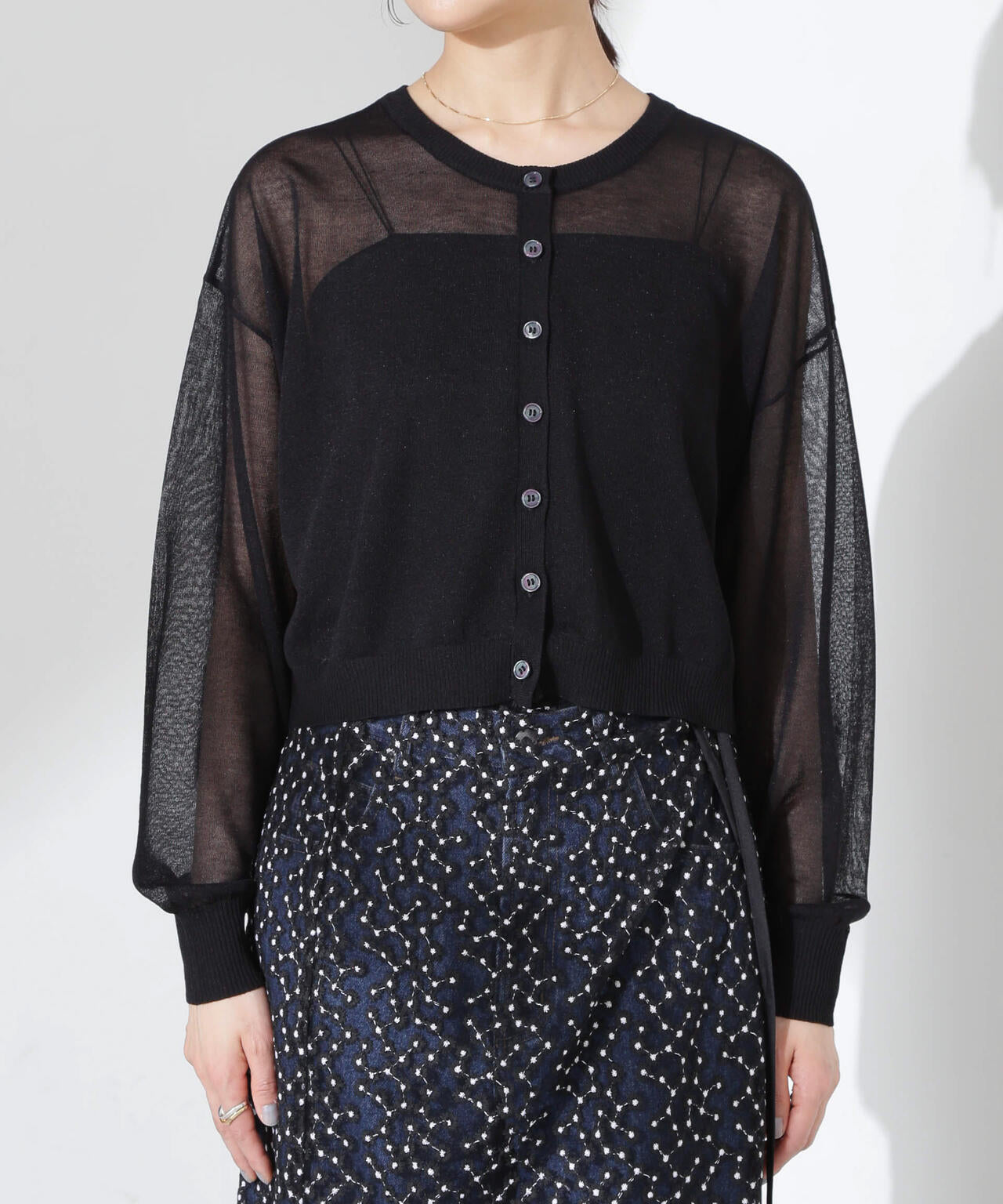 senee クロップドシアーカーディガン　ブラック cropped sheer cardigan（クロップドシアーカーディガン