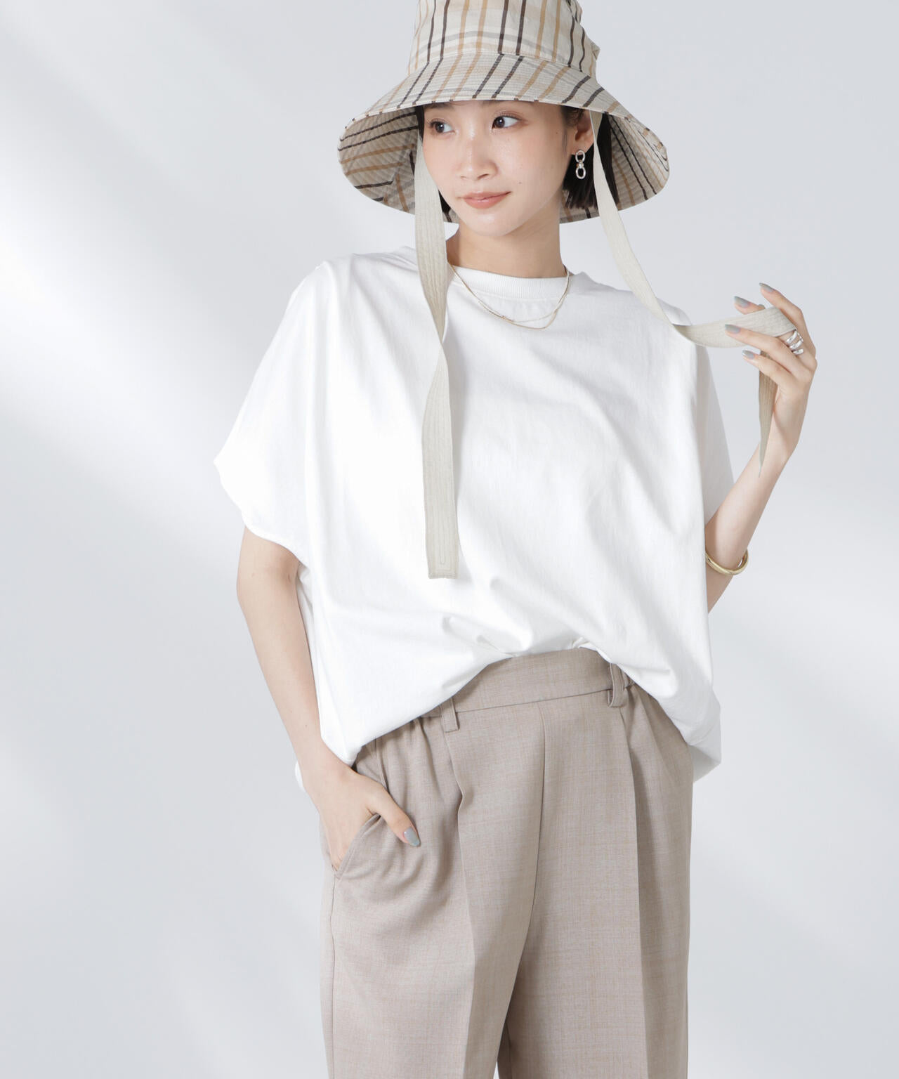 変形スリーブ カット トップス