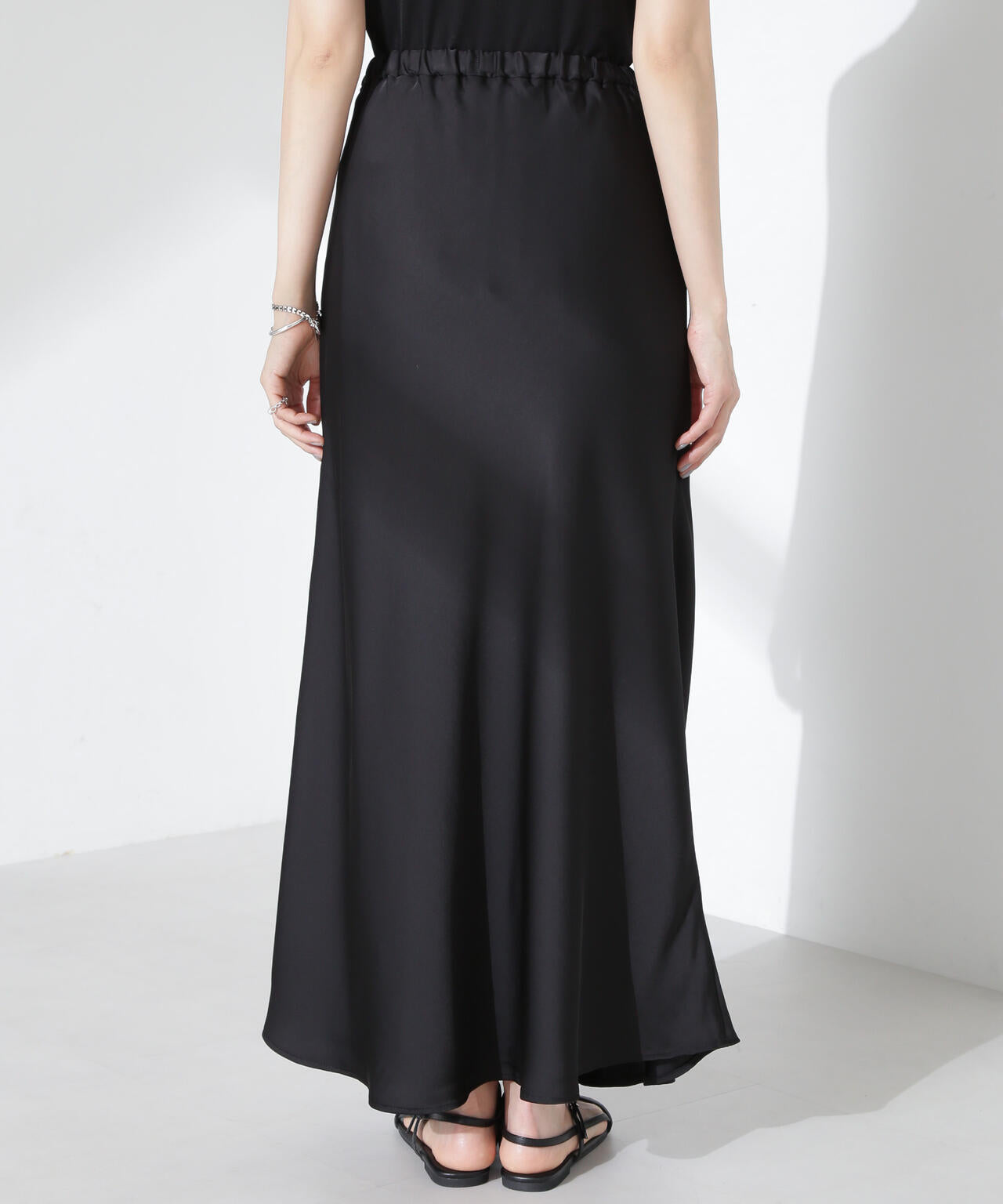 サテンフレアスカート 6735130313