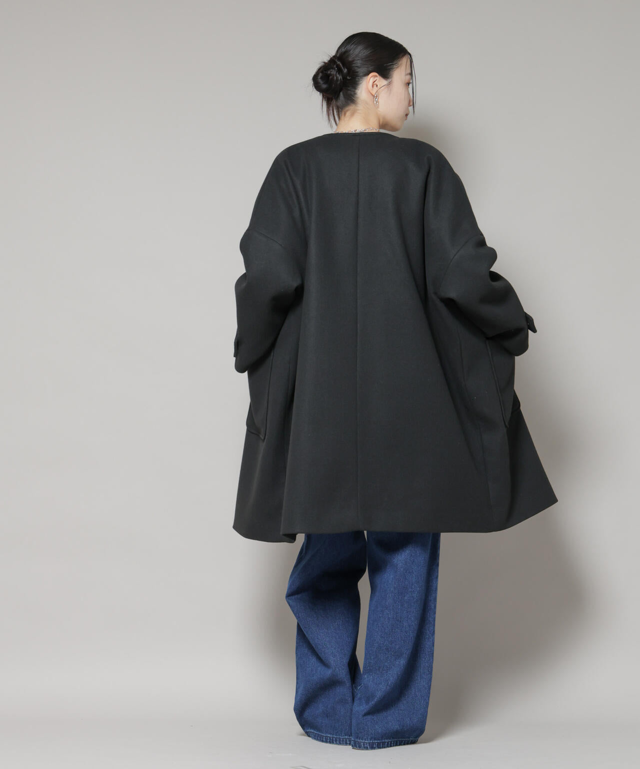 ノーカラーコクーンミドルコート 6735211301