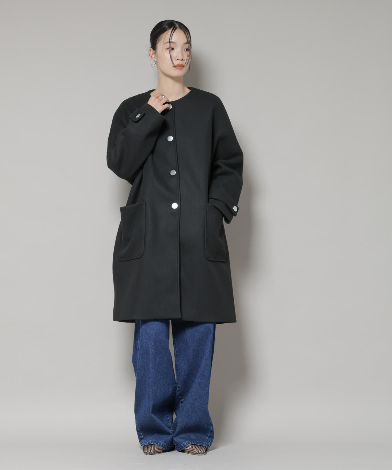 ノーカラーコクーンミドルコート 6735211301