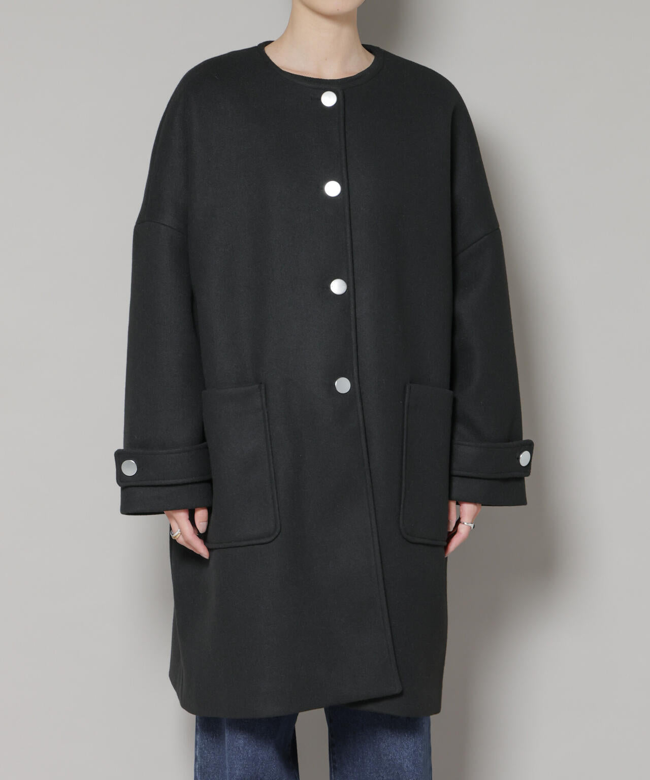 ノーカラーコクーンミドルコート 6735211301