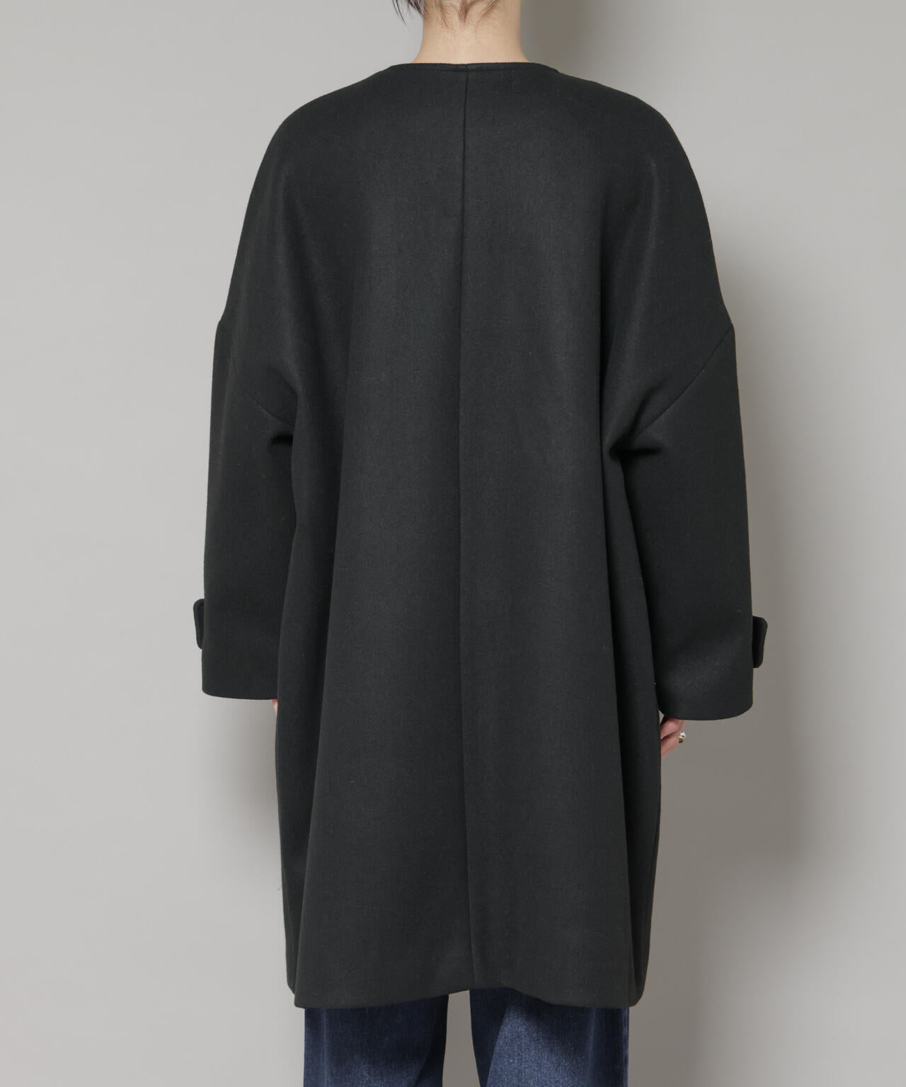 ノーカラーコクーンミドルコート 6735211301