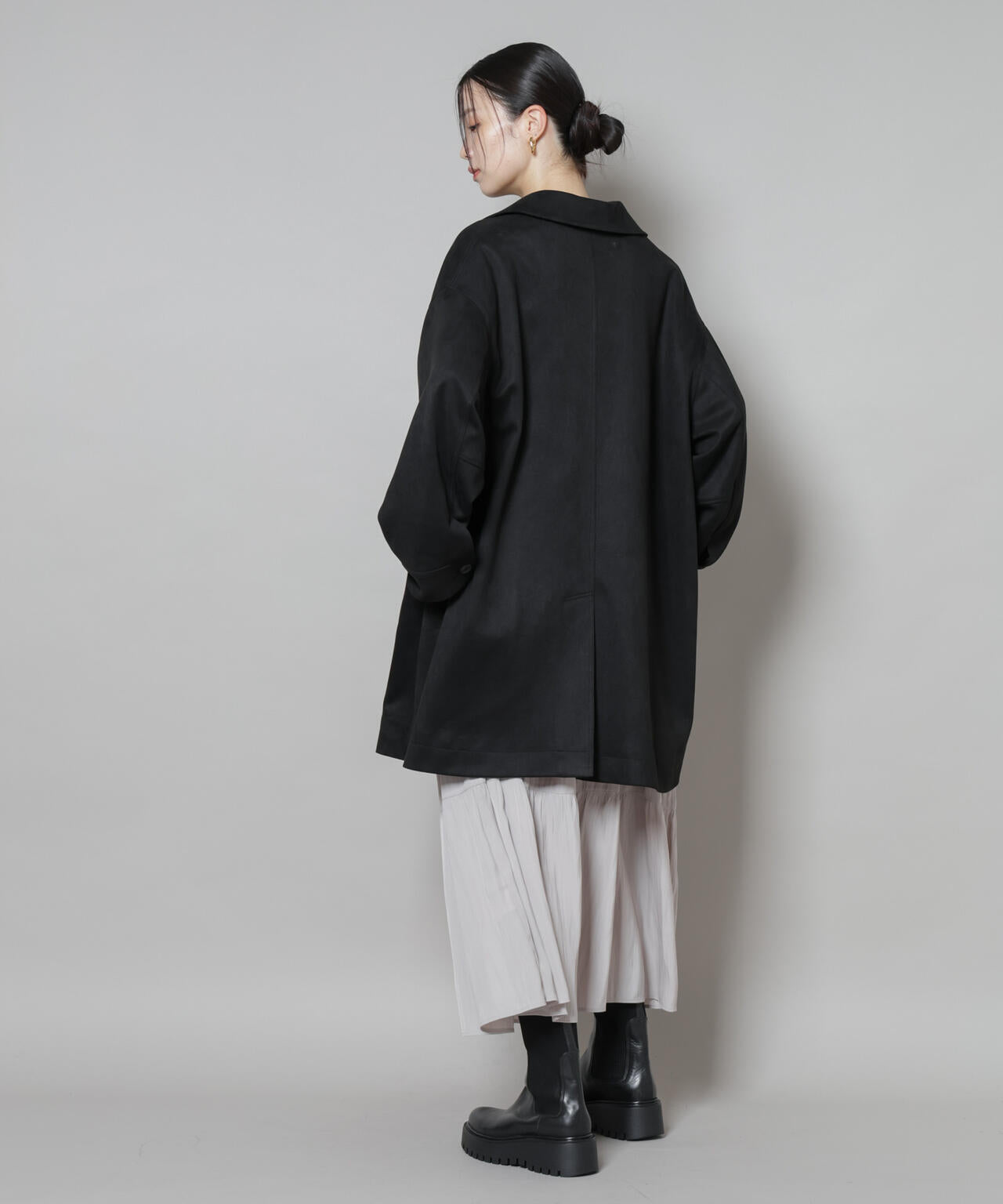 ⭐︎Miku様⭐︎ 新品スーパーファインビーバークルーネックコート　ブラックA 36 フェイクスエード Aライン ミドルコート