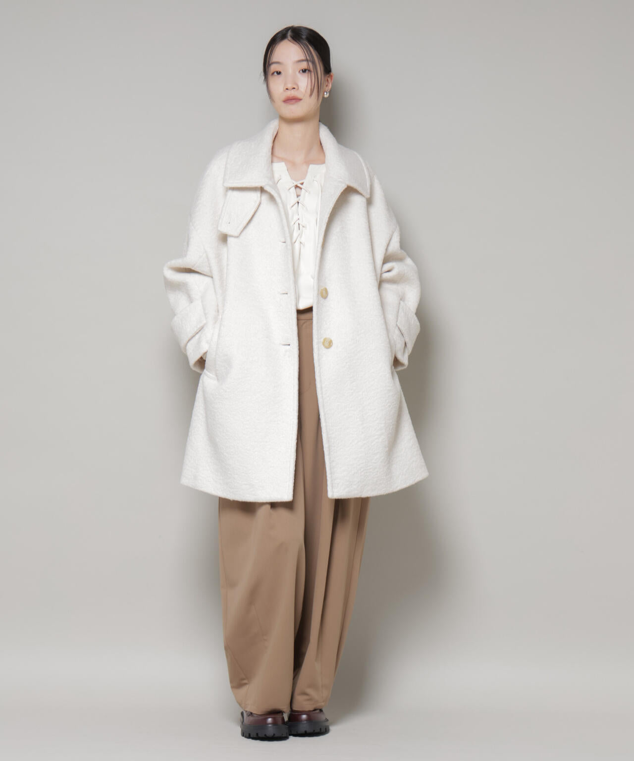 ブークレ スタンドカラー ミドルコート