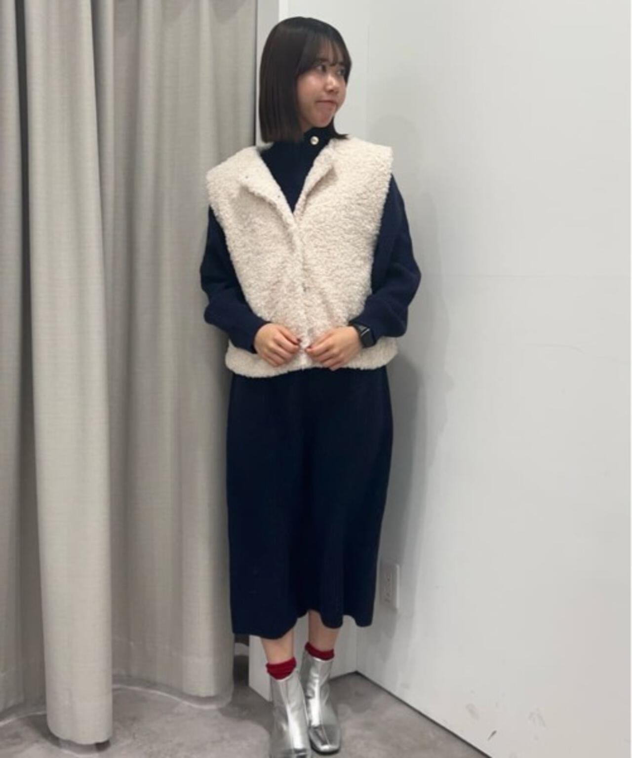 釦ディティールニットワンピース 6735219300