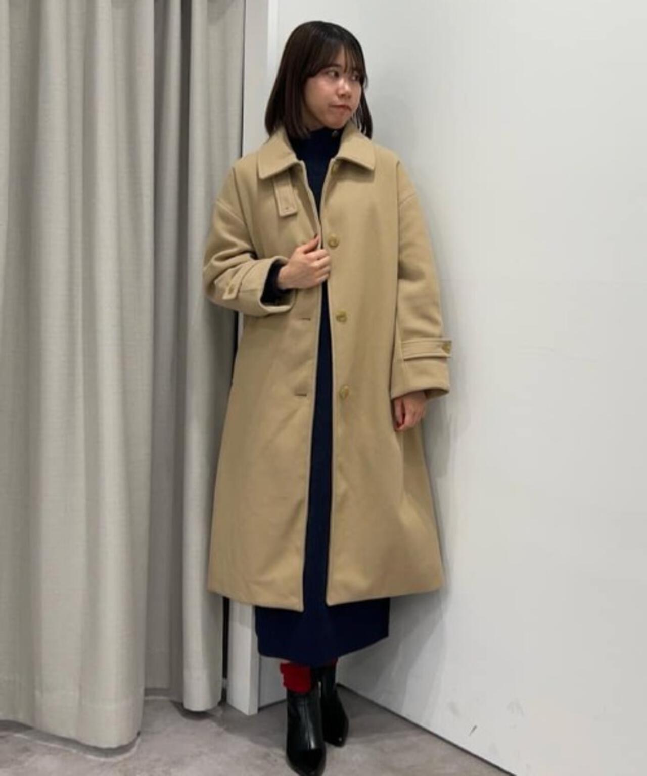 釦 ディティール ニット ワンピース