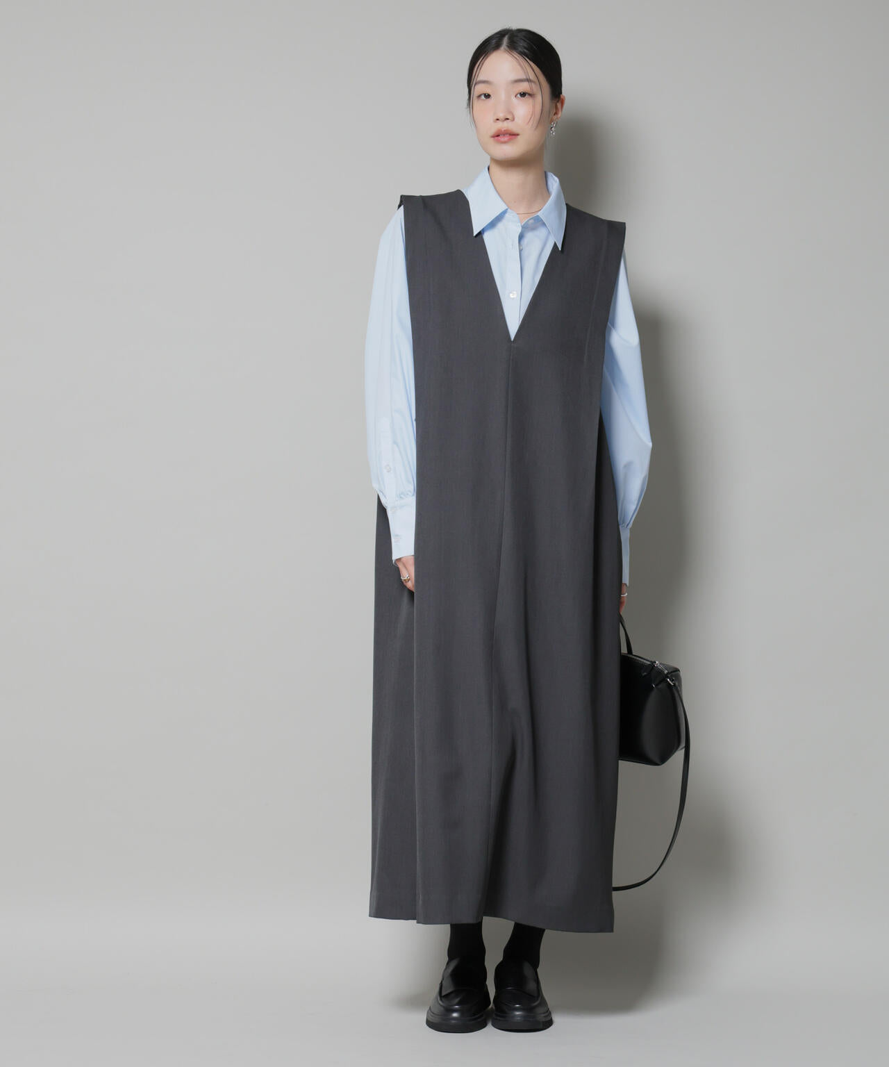 ショルダータックVネックワンピース 6735219323