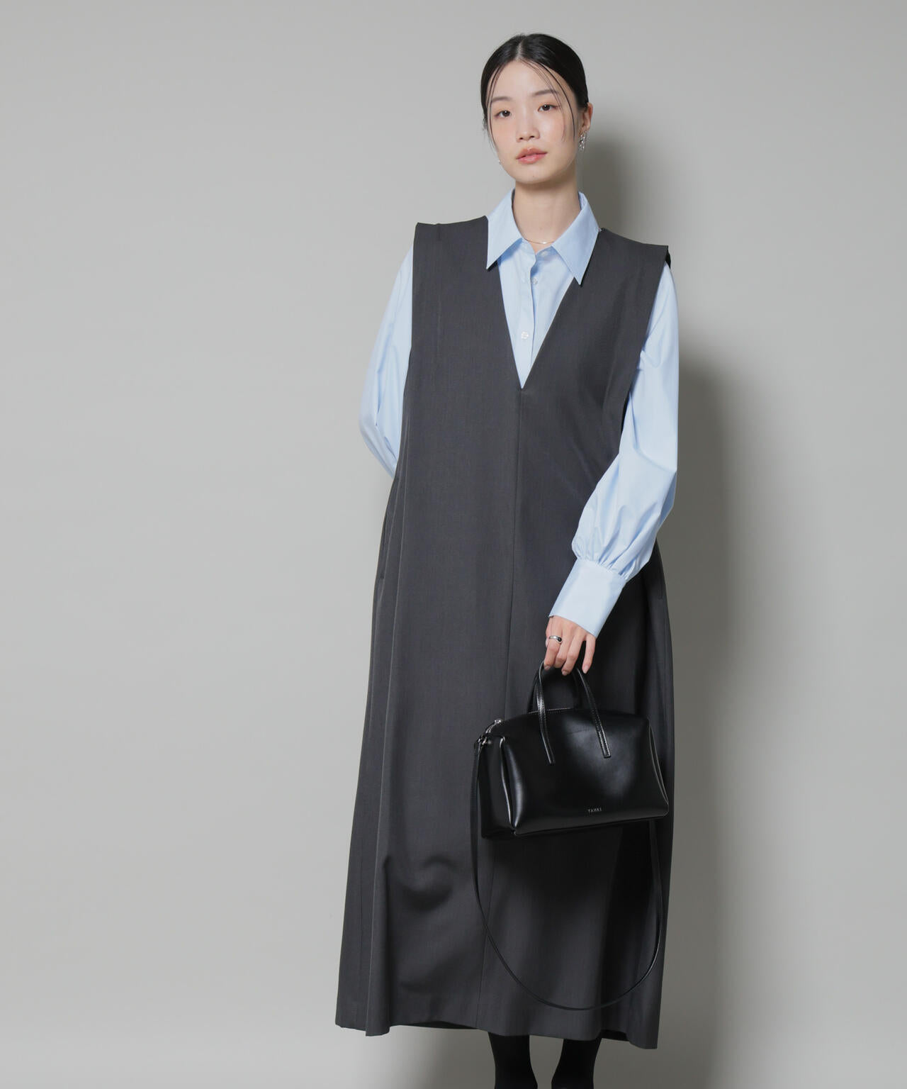 ショルダータックVネックワンピース 6735219323