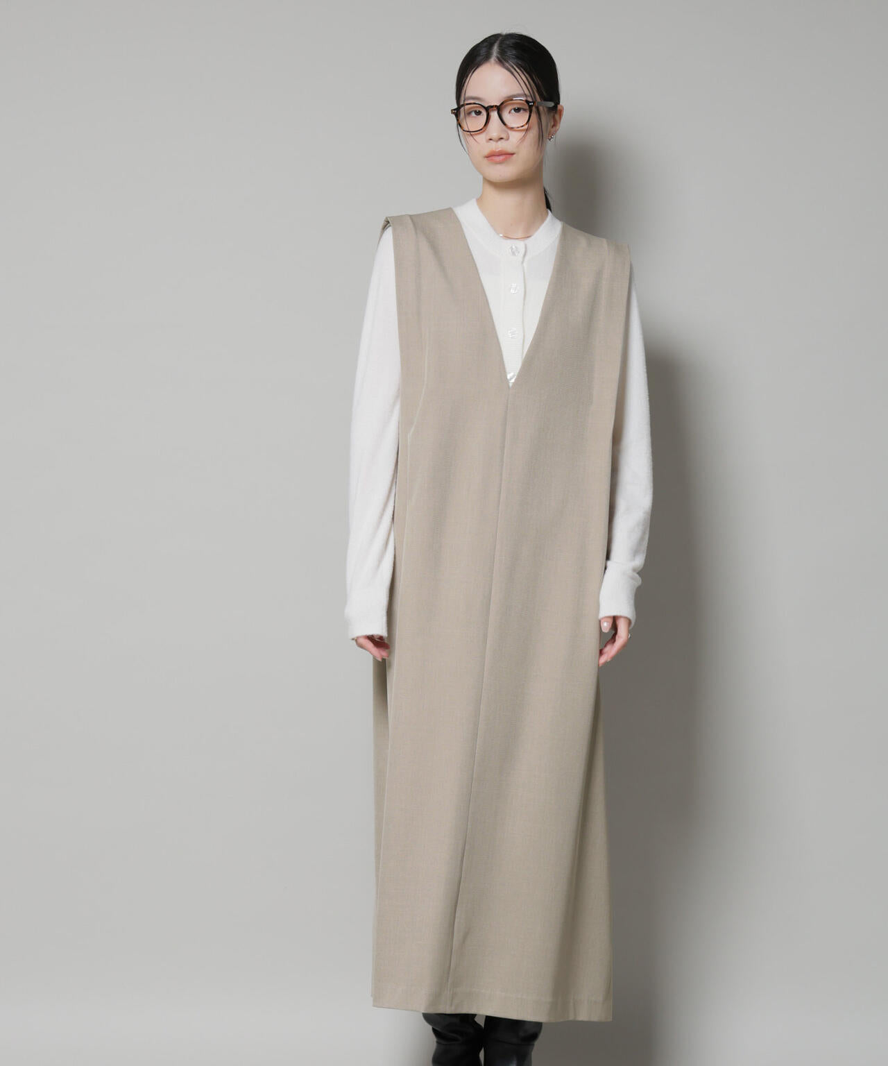 ショルダータック Vネック ワンピース