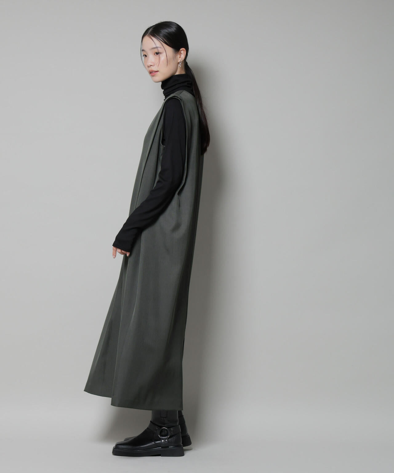 ショルダータックVネックワンピース 6735219323