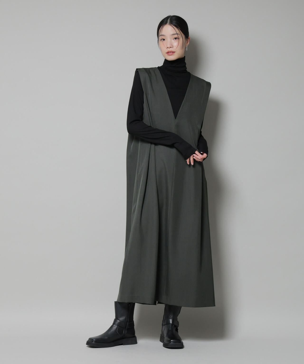 ショルダータックVネックワンピース 6735219323