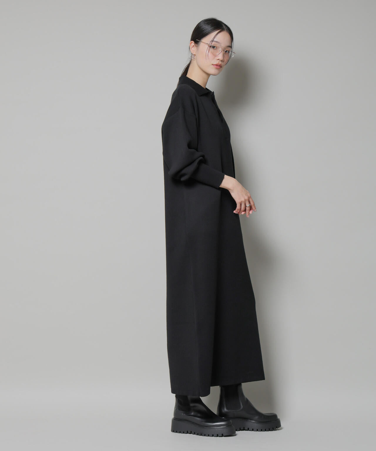 スウェットライク 衿付き スキッパー ニット ワンピース