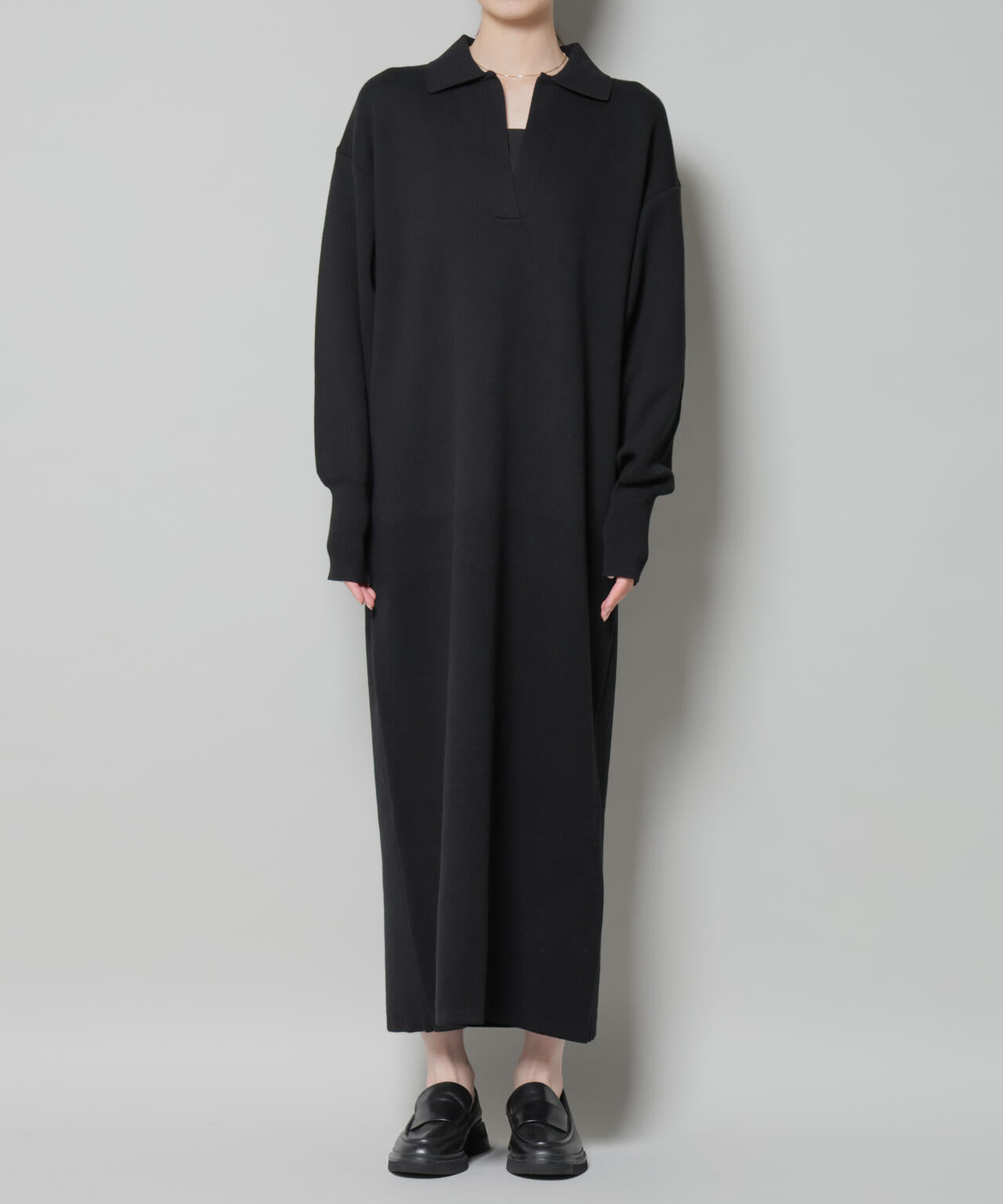 スウェットライク 衿付き スキッパー ニット ワンピース